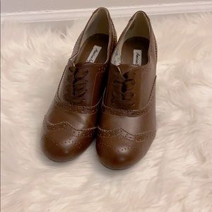 American Eagle Oxford heal